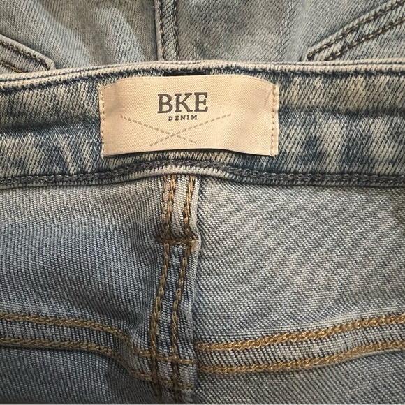 BKE Denim Light Blue Distressed Denim Shorts size 27 - Picture 4 of 6